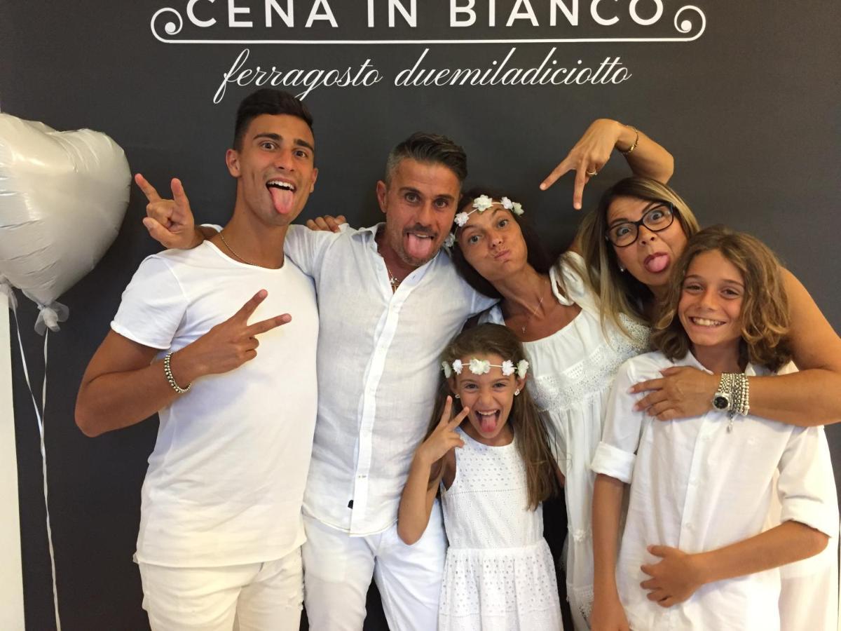 Hotel Villa Saba Bellaria-Igea Marina Exteriör bild