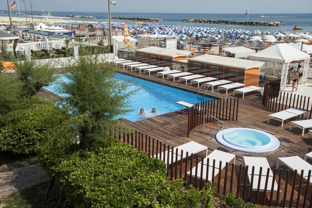 Hotel Villa Saba Bellaria-Igea Marina Exteriör bild